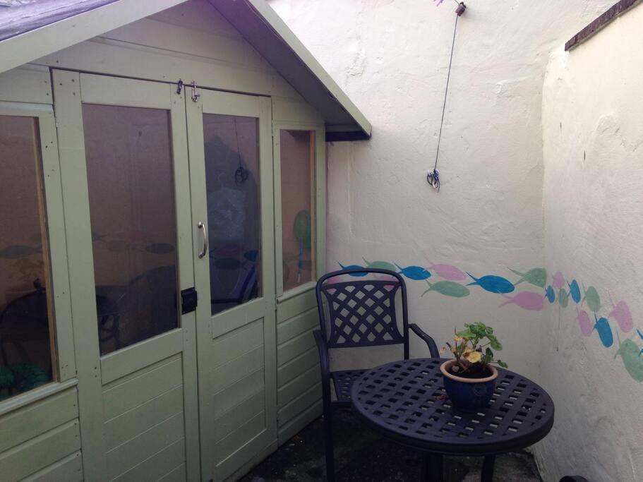A Family Cottage In Tenby Exterior photo